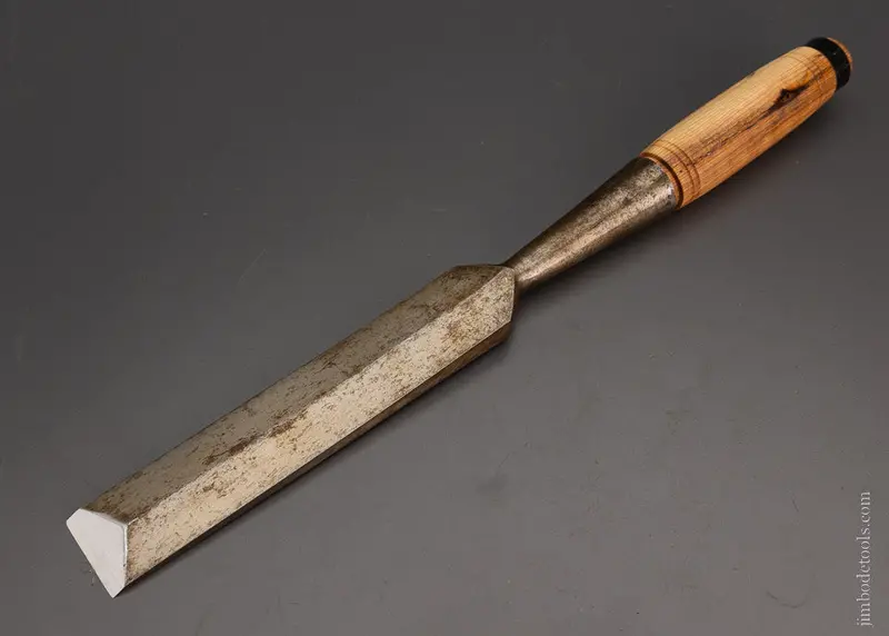 1 1/2 Inch Heavy Framing Chisel Swan - 105189 1