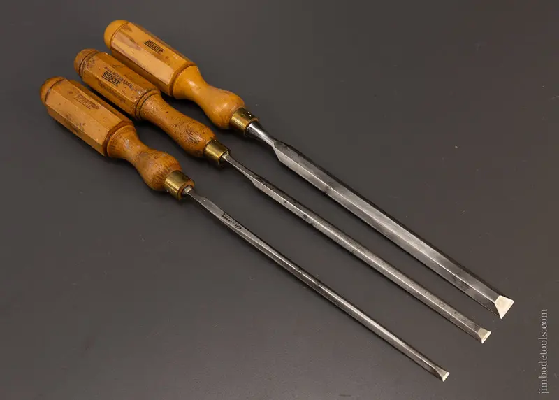 1/4, 3/8, 1/2 Inch Boxwood Paring Chisels - 107628 1