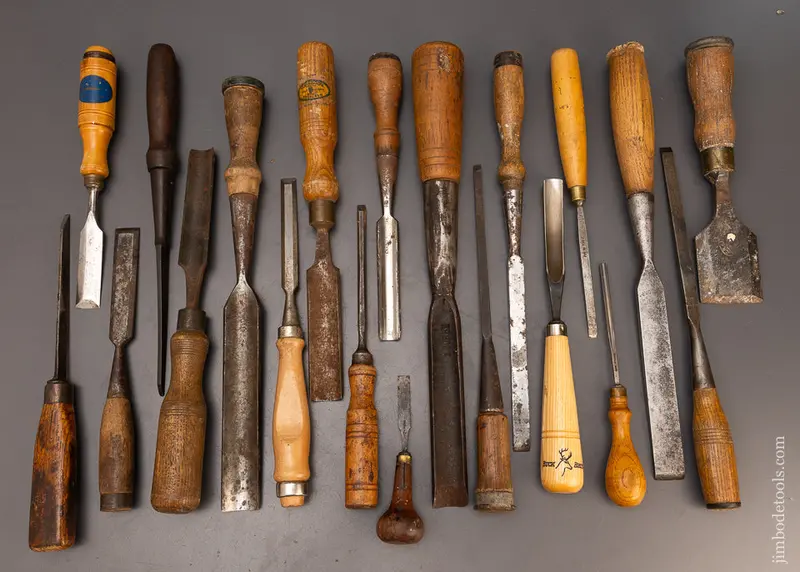 20 Good Chisels & Gouges - 112886 1