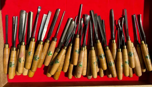 Beautiful Set Of 37 Henry Taylor Carving Chisels - 112513 - As Of Aug 6 1