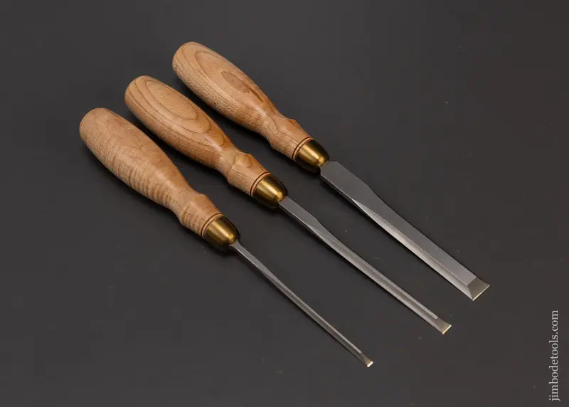 Dead Mint Set Of 3 Blue Spruce Dovetail Chisels - 109087 1