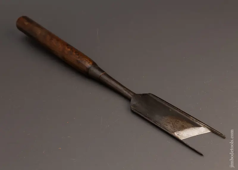 Fantastic 1 1/2 Inch Skewed Paring Chisel - 113467 1