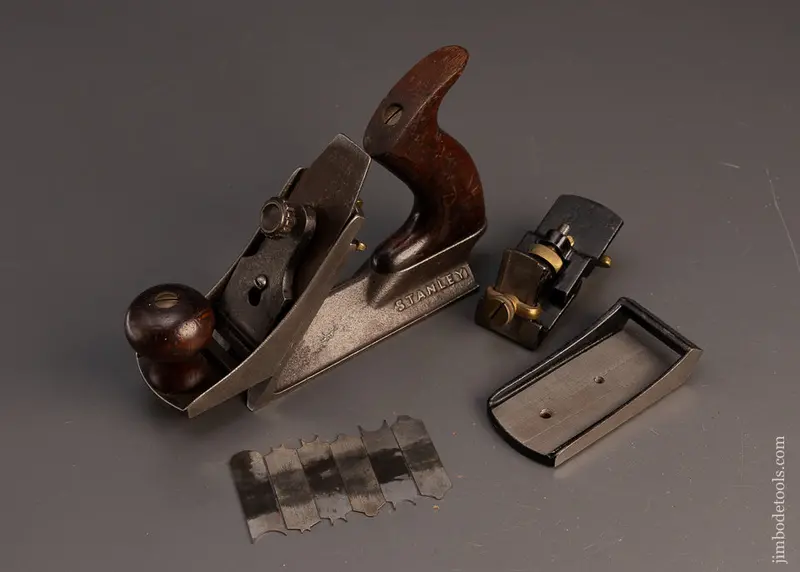 Fine & Complete Stanley No. 72 1/2 Chamfer Plane With Beading Attachment & Bullnose - 119380 - As Of Jan 17 1
