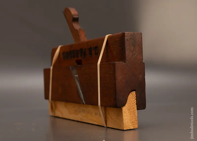H. Chapin Union Factory Fenced Ogee Moulding Plane With It’S Product Fine - 118819 1