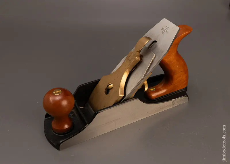 Lie Nielsen No. 4 1/2 Jumbo Smooth Plane - 118600 1