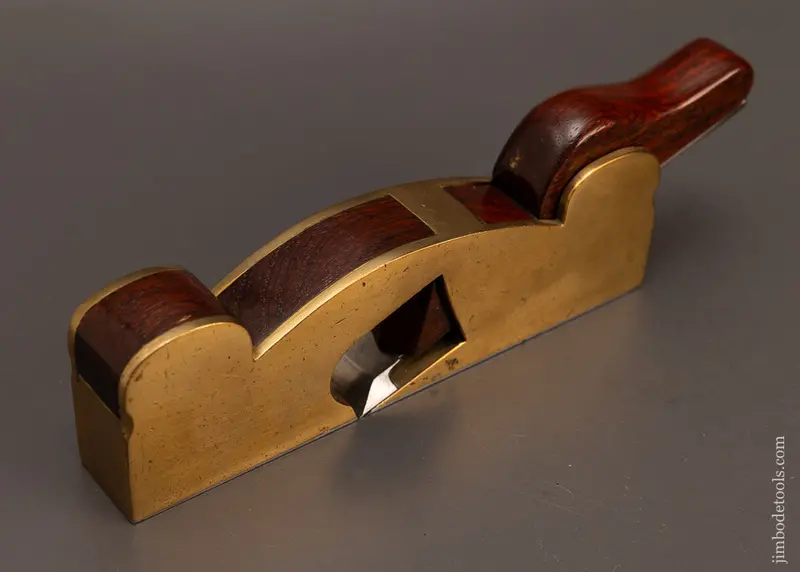 Lovely 1 1/4 Inch Gunmetal Shoulder Plane With Rosewood Infill - 117925 1