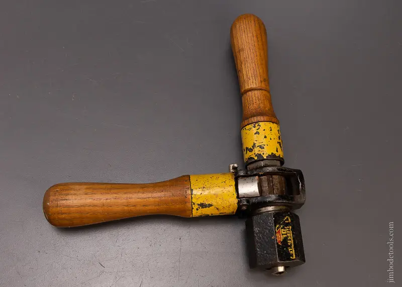 Millers Falls No. 4 Heavy Duty Tee Auger Handle - 107370 1