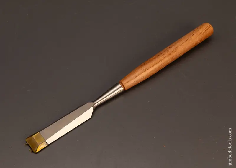 Mint Lie Nielsen 1 Inch Bevel Edge Long Handle Socket Chisel - 120281 1