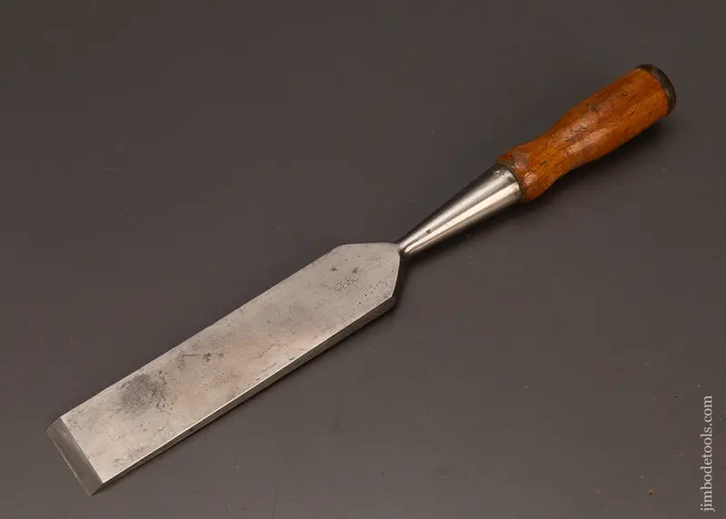 Razor Sharp T.H. Witherby 1 1/2 Inch Socket Firmer Chisel - 120314 1