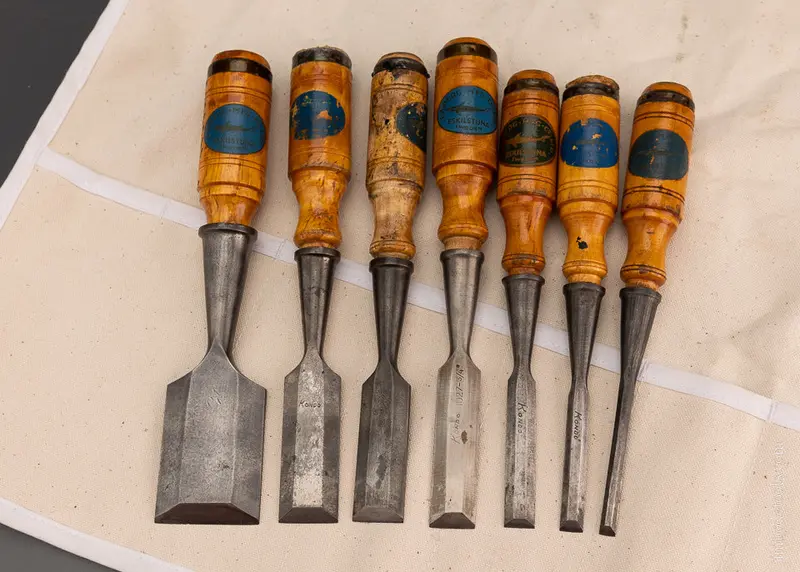 Set Of 7 E.A. Berg Butt Chisels In Canvas Roll - 105405 1