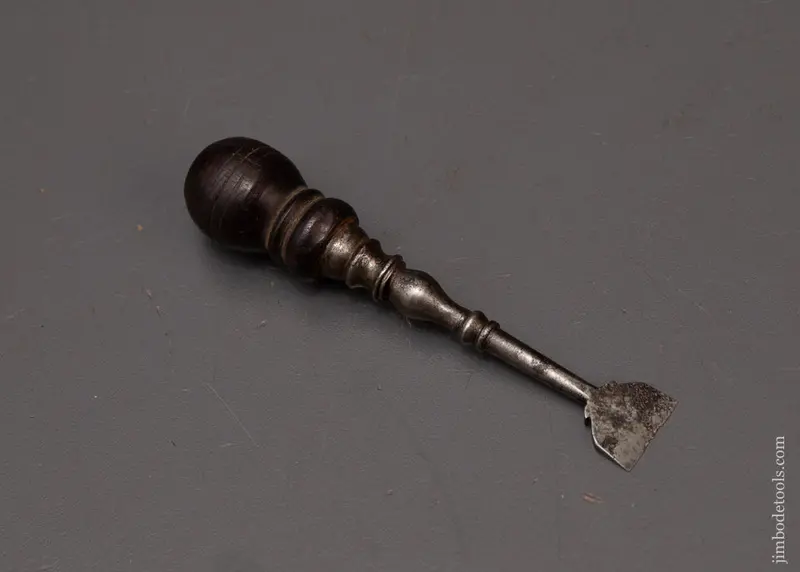 Stunning 18Th Century Button Hole Chisel - 119506 1