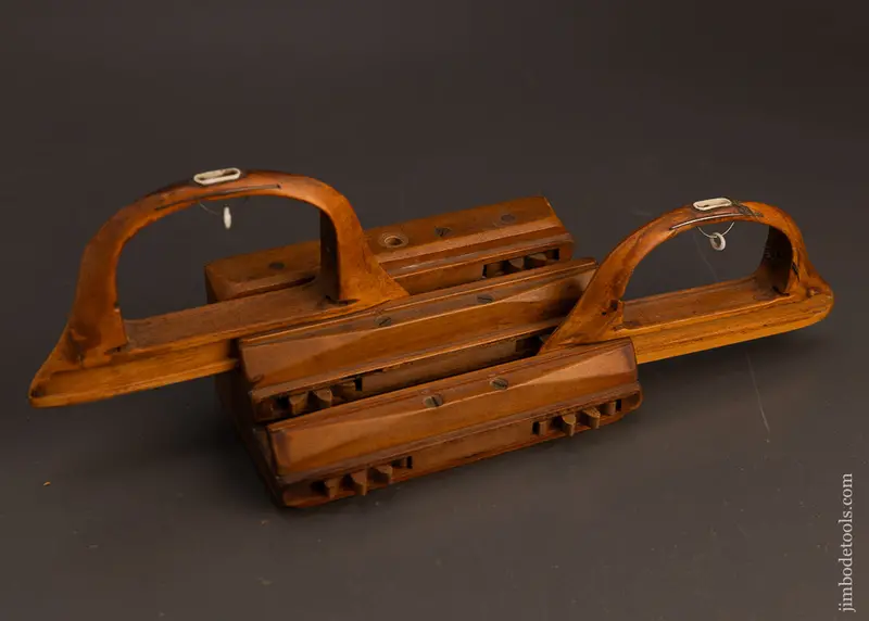 Stunning 2 Tier Ribbon Weaver’S Shuttle - 117503 1