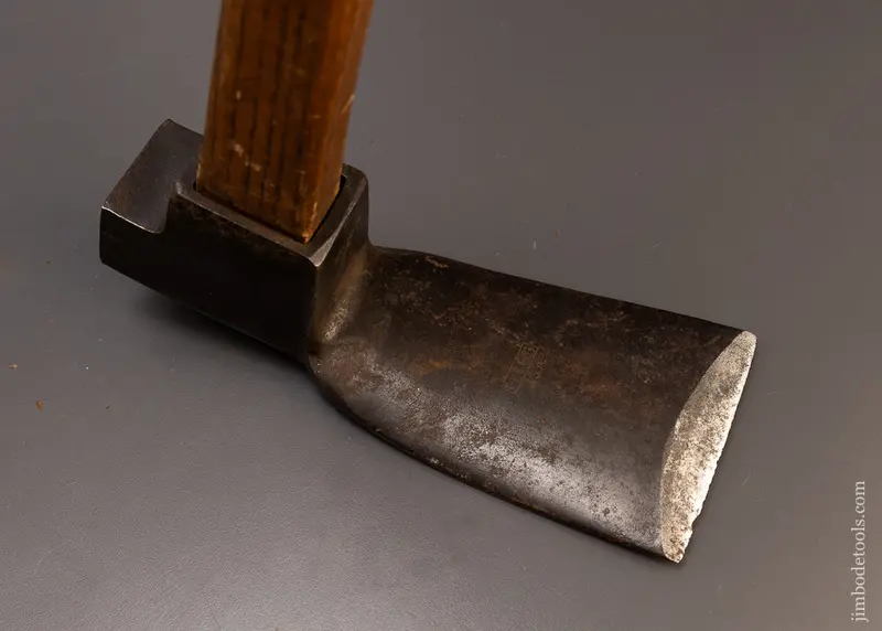 Very Clean Plumb Carpenter’S Adze - 109716 1