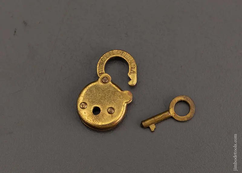 Working Eagle Lock Co. Lock & Key Tiny - 100925 1