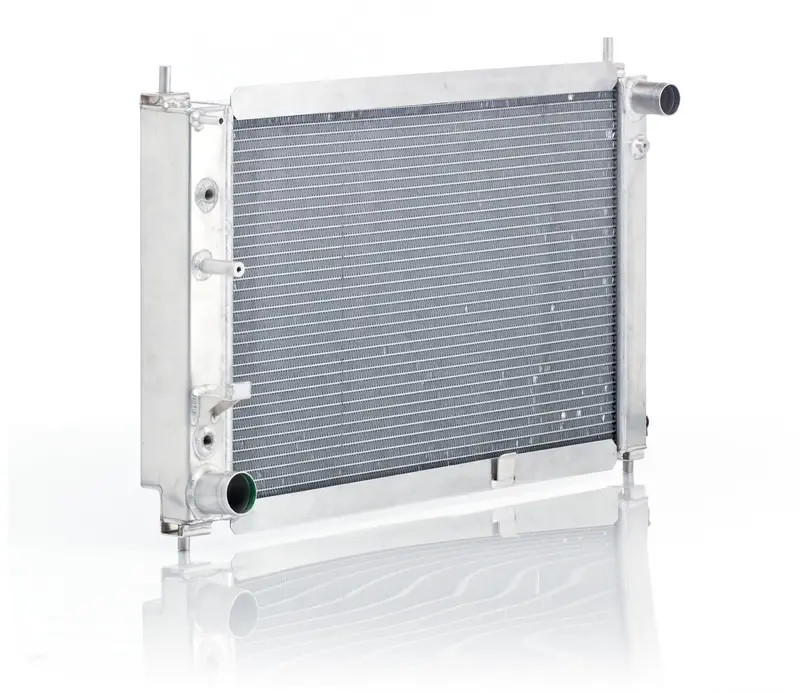 Be Cool 60292 Direct-Fit Aluminum Radiator – Natural Finish For 1999–2005 Gm C/K 1500 & 2500 Trucks 1